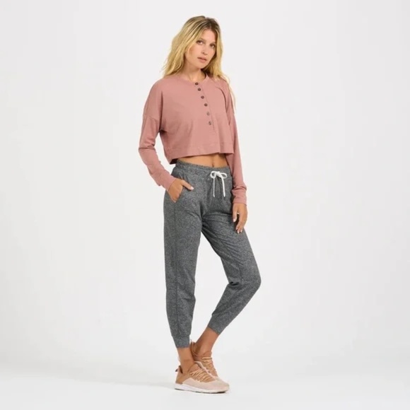 Vuori Avalon Cropped Henley XS - Picture 2 of 4